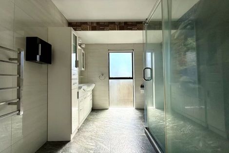 Photo of property in 3 Palm Court Drive, Glen Eden, Auckland, 0602