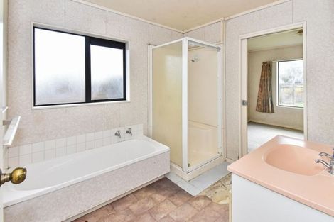 Photo of property in 27 Horlicks Place, Randwick Park, Auckland, 2105