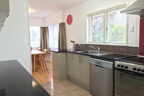 Photo of property in 22 Lynden Avenue, Hillcrest, Auckland, 0627