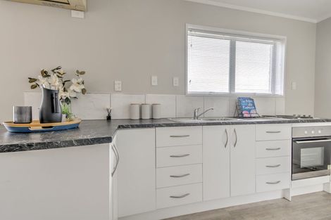 Photo of property in 73 Bremworth Avenue, Dinsdale, Hamilton, 3204