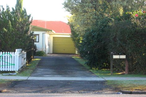 Photo of property in 2/4 Willis Road, Papakura, 2110