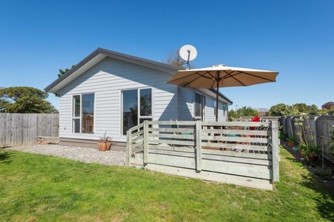 Photo of property in 2 Lake Terrace Road, Burwood, Christchurch, 8061