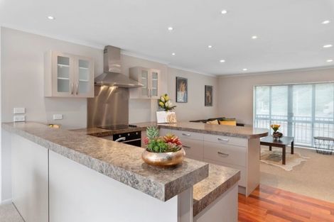 Photo of property in Te Kakariki Apartments, 7/8 Wellington Road, Paekakariki, 5034