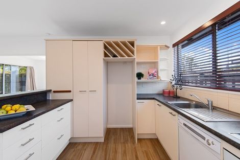 Photo of property in 43 Sarabande Avenue, Redwood, Christchurch, 8051