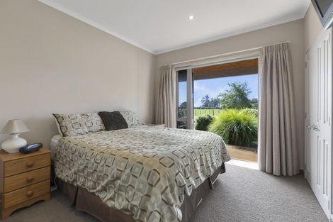 Photo of property in 8 Pitt Road, Hillsborough, New Plymouth, 4372