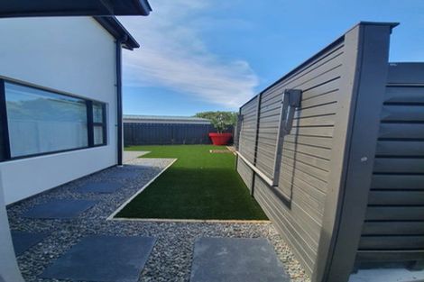 Photo of property in 6c Te Whiti Grove, Waterloo, Lower Hutt, 5011