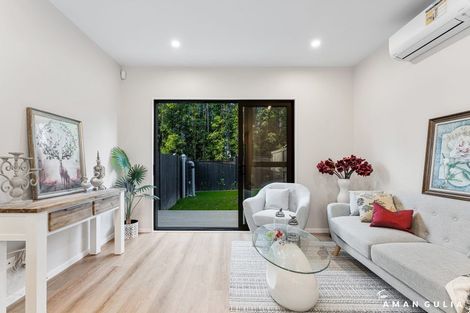 Photo of property in 3 Don Oliver Lane, Glen Eden, 0602