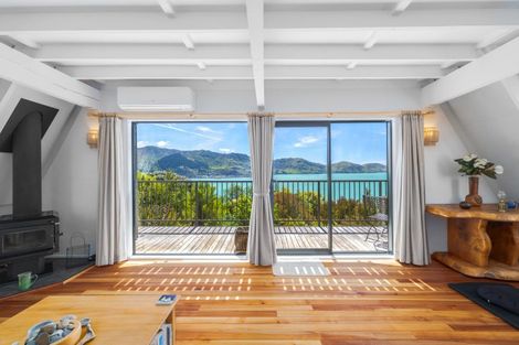 Photo of property in 23 Ranui Crescent, Diamond Harbour, Lyttelton, 8971