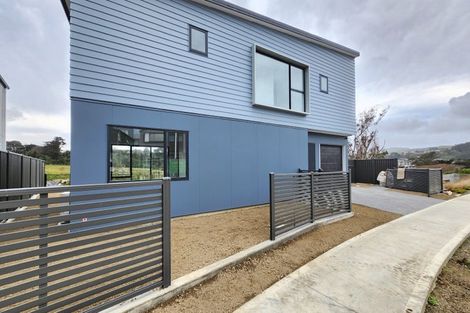 Photo of property in 12 Koreke Close, Kenepuru, Porirua, 5022