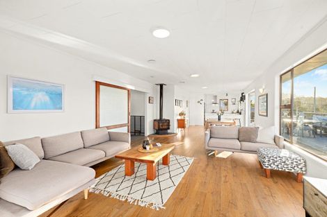 Photo of property in 18 Harbour View Road, Leigh, 0985