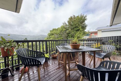 Photo of property in 129 Holborn Drive, Stokes Valley, Lower Hutt, 5019