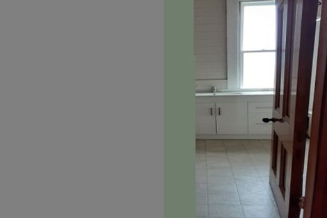 Photo of property in 30 Apuka Street, Brooklyn, Wellington, 6021