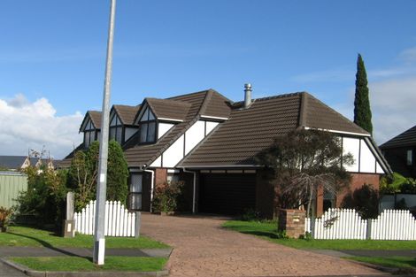Photo of property in 16 Channing Crescent, Botany Downs, Auckland, 2010