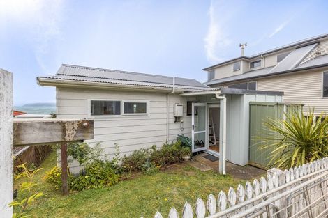 Photo of property in 6a Beach Road, Titahi Bay, Porirua, 5022