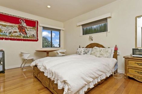 Photo of property in 41 Forrest Hill Road, Milford, Auckland, 0620