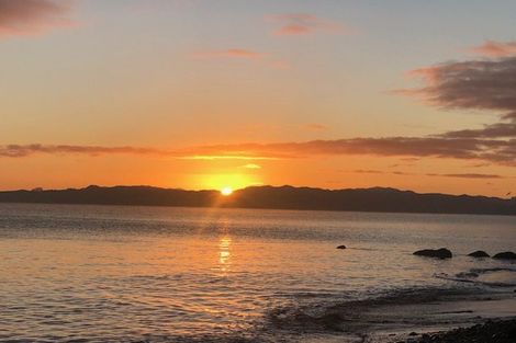 Photo of property in 65 Howard Road, Orere Point, Papakura, 2585