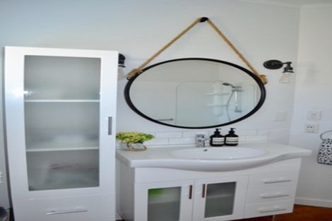 Photo of property in 75 Kohekohe Road, Waikanae, 5036