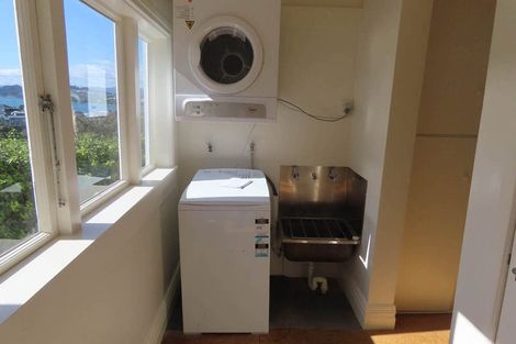 Photo of property in 71 Sutherland Road, Melrose, Wellington, 6023
