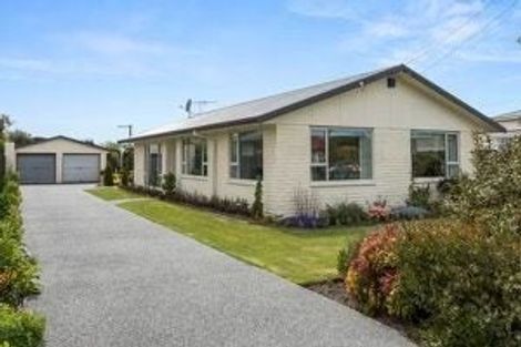 Photo of property in 104 Isleworth Road, Bishopdale, Christchurch, 8053