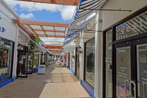 Photo of property in 15 Casabella Court, Northpark, Auckland, 2013