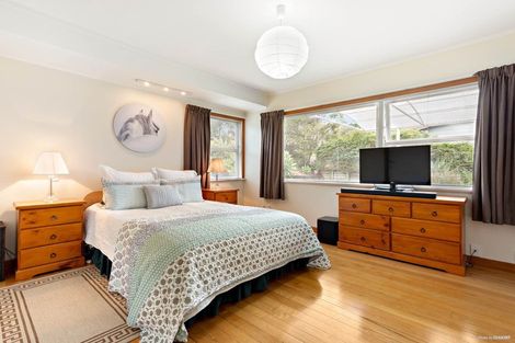 Photo of property in 549 East Coast Road, Browns Bay, Auckland, 0630