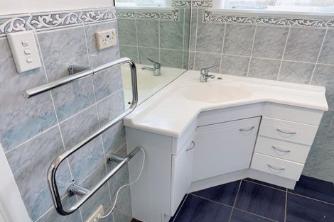 Photo of property in 329 East Coast Road, Mairangi Bay, Auckland, 0630