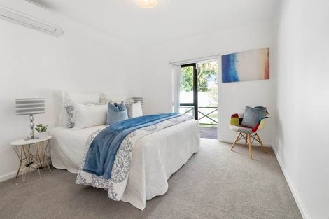 Photo of property in 98 Lynwood Road, New Lynn, Auckland, 0600