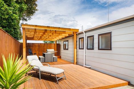 Photo of property in 25 Mcleavey Drive, Kelvin Grove, Palmerston North, 4414