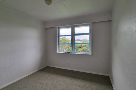 Photo of property in 57 Salford Street, Newlands, Wellington, 6037
