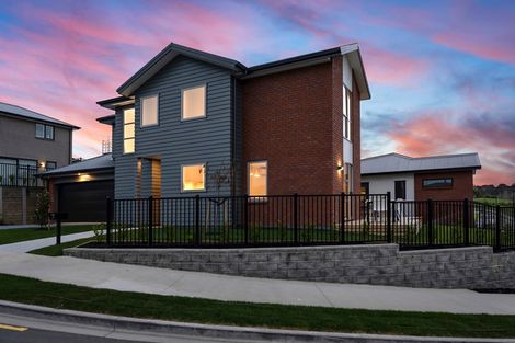 Photo of property in 33 Barrel Crescent, Swanson, Auckland, 0614