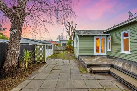 Photo of property in 2/650 Barbadoes Street, Edgeware, Christchurch, 8013