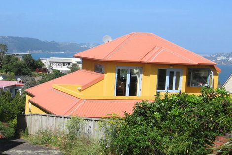 Photo of property in 32 Mandalay Terrace, Khandallah, Wellington, 6035