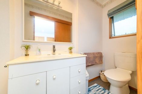 Photo of property in 9 Edgecombe Court, Roslyn, Palmerston North, 4414