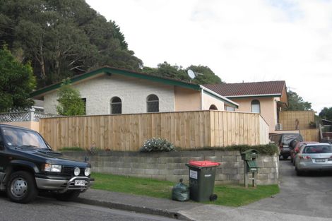Photo of property in 28 Mamaku Street, Paraparaumu, 5032