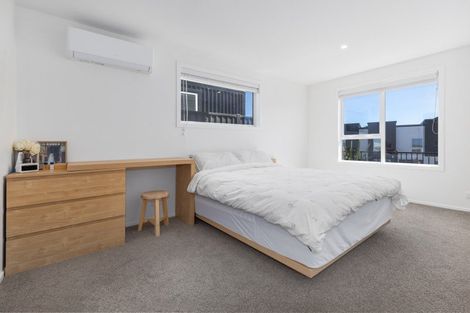 Photo of property in 30 Hokioi Drive, Kenepuru, Porirua, 5022