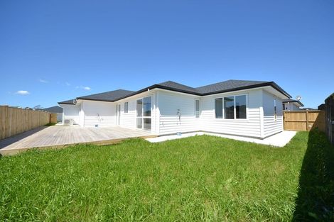 Photo of property in 32 Johns Creek Crescent, Silverdale, 0932