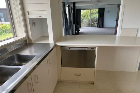 Photo of property in 1/36 Beechwood Road, Rothesay Bay, Auckland, 0630