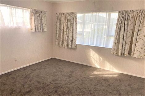 Photo of property in 30 Fyvie Avenue, Tawa, Wellington, 5028
