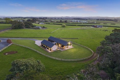 Photo of property in 58 Kidd Road, Waiuku, 2682