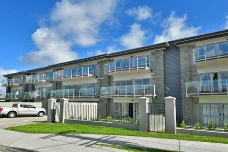 Photo of property in 204/252 Centreway Road, Orewa, 0931