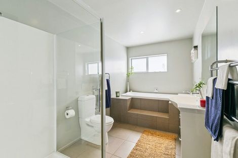 Photo of property in 77a Nicholson Road, Khandallah, Wellington, 6035