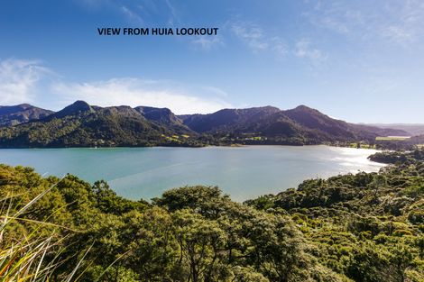 Photo of property in 39 Foster Avenue, Huia, Auckland, 0604