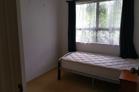 Photo of property in 7 Landsberg Way, Windsor Park, Auckland, 0632