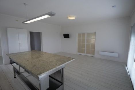 Photo of property in 189 Jutland Road, Pukekohe, 2120