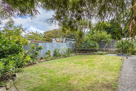 Photo of property in 27 Puriri Road, Waikanae, 5036