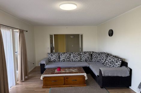 Photo of property in 12 Spence Road, Henderson, Auckland, 0612