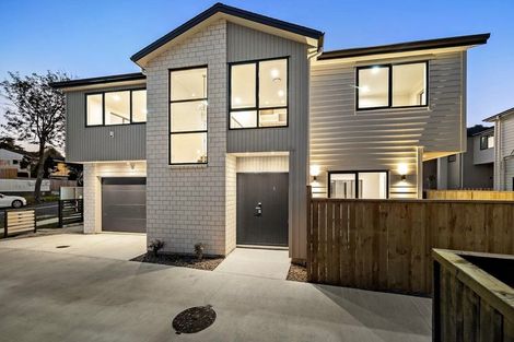 Photo of property in 12c Borrowdace Avenue, Botany Downs, Auckland, 2010