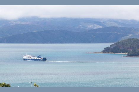 Photo of property in 77a Nicholson Road, Khandallah, Wellington, 6035