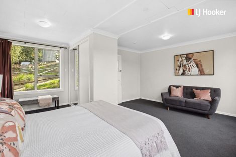 Photo of property in 32 Adderley Terrace, Ravensbourne, Dunedin, 9022