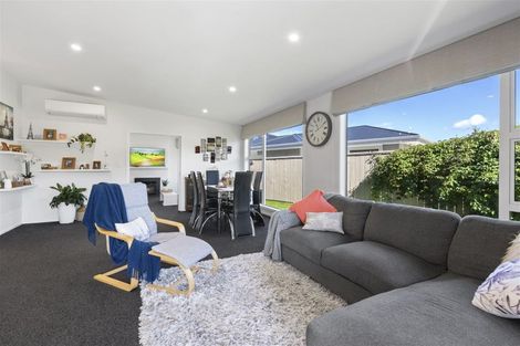 Photo of property in 40 Okarito Avenue, Levin, 5510